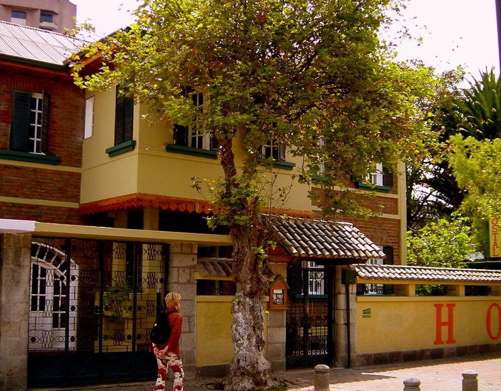 Hotel Cayman Кито Экстерьер фото