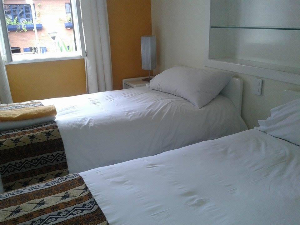 Hotel Cayman Кито Экстерьер фото