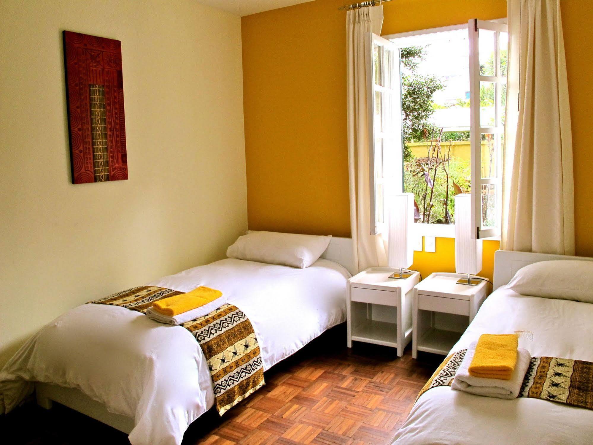 Hotel Cayman Кито Экстерьер фото