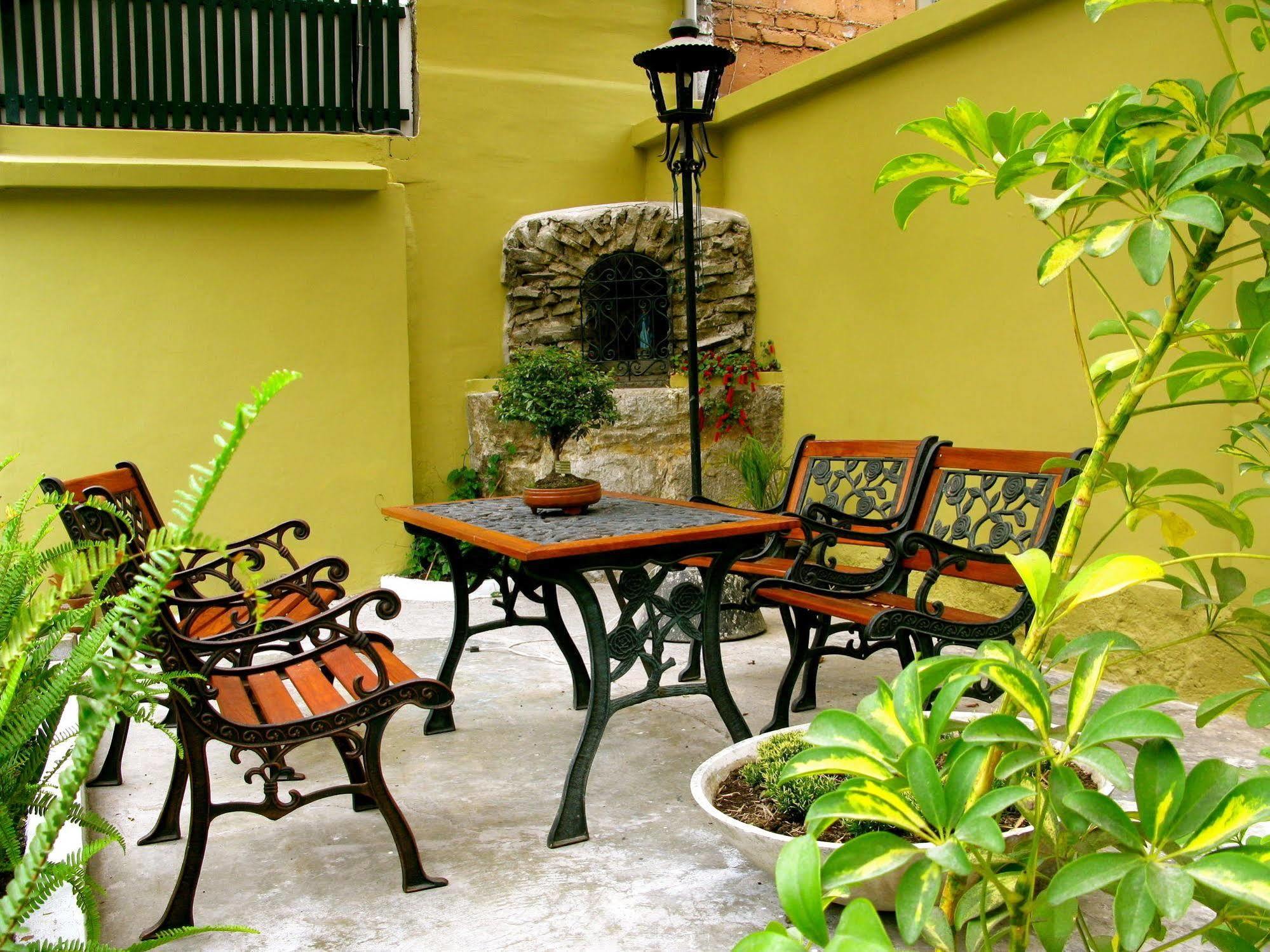 Hotel Cayman Кито Экстерьер фото